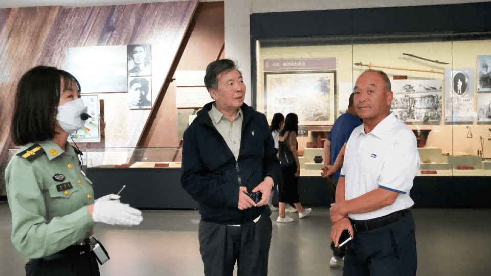 國防大學(xué)教授徐焰一行到高臺(tái)縣考察調(diào)研