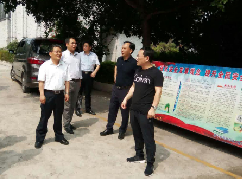 樊建新:中國社科院馬克思主義研究院副院長樊建新蒞臨我司運(yùn)營項(xiàng)目調(diào)研